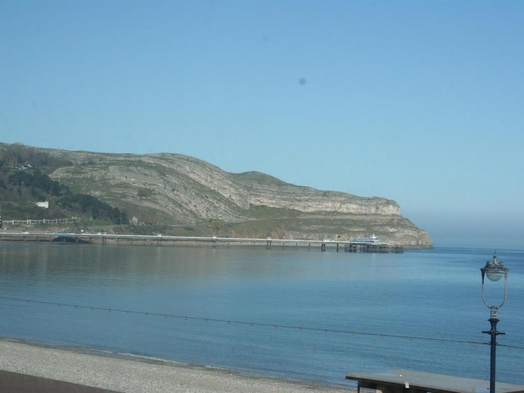 The Grafton Guest House Llandudno Room photo